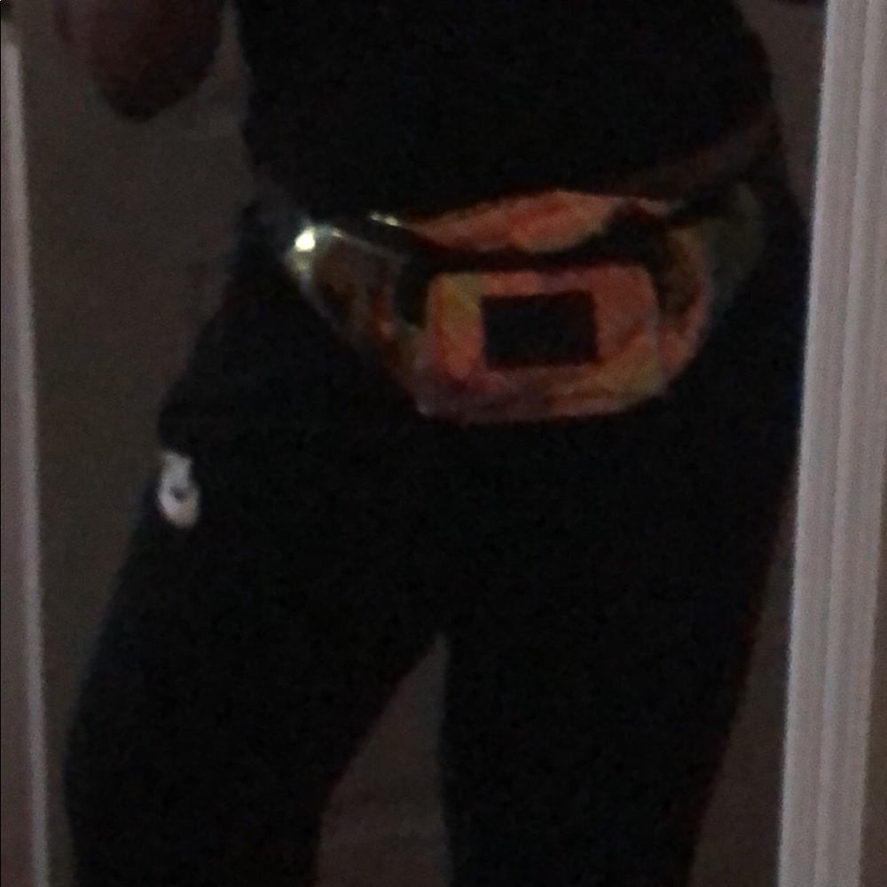 vs pink fanny pack